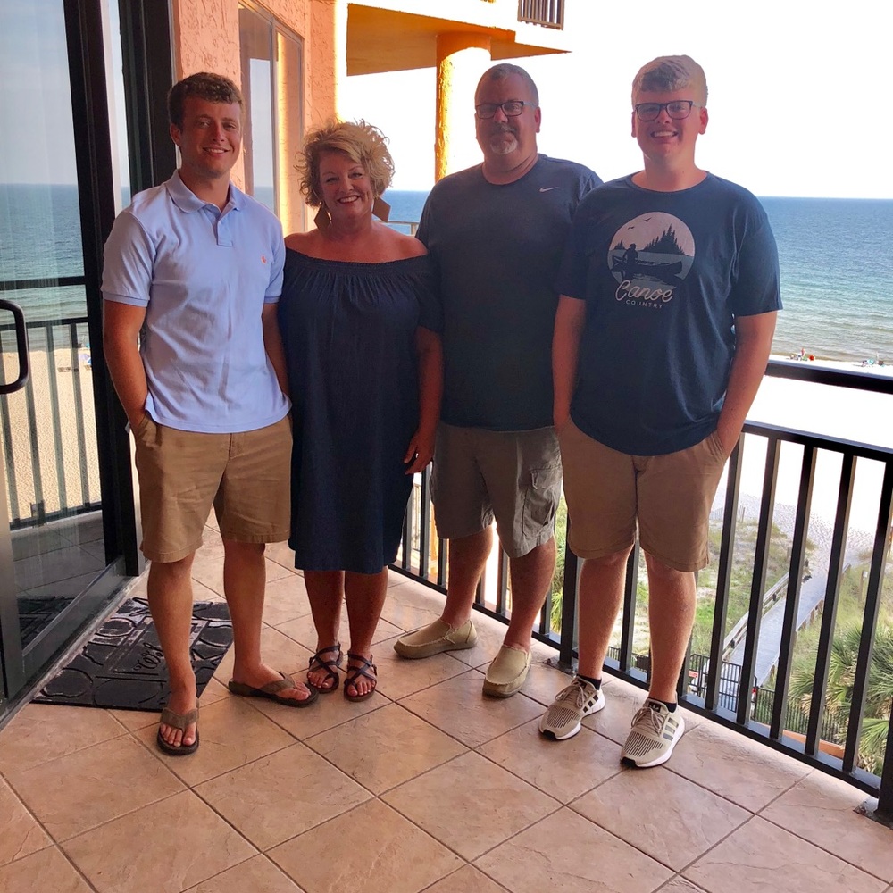 Meet your Posher, Tara